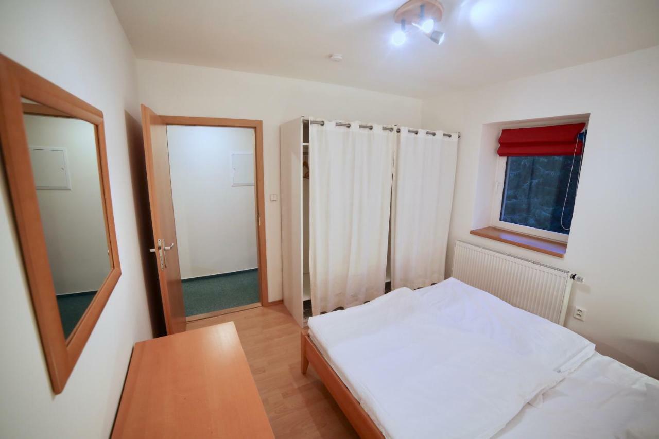 Wellness Apartman Pec بيتس بود سنيزكو المظهر الخارجي الصورة
