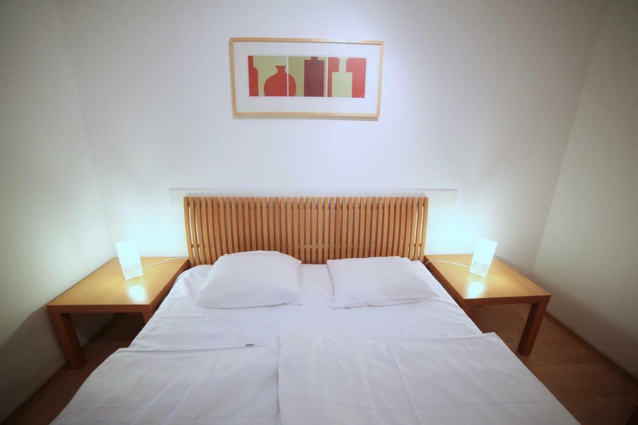 Wellness Apartman Pec بيتس بود سنيزكو المظهر الخارجي الصورة