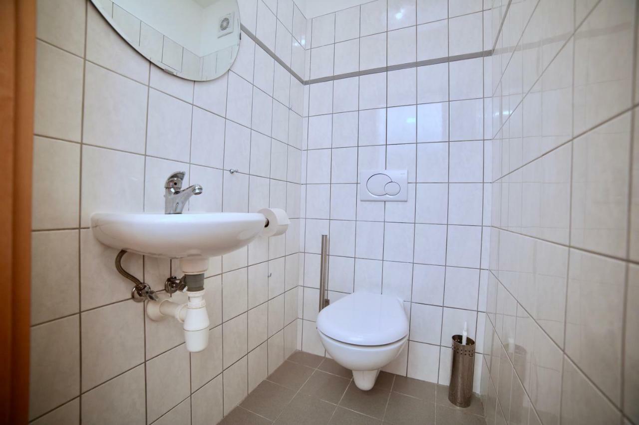 Wellness Apartman Pec بيتس بود سنيزكو المظهر الخارجي الصورة